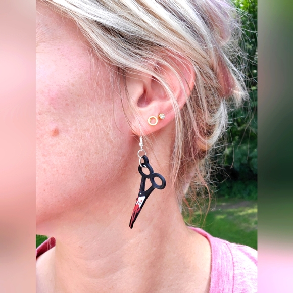 Bloody Scissor Halloween Earrings Set NWOT - Picture 3 of 5